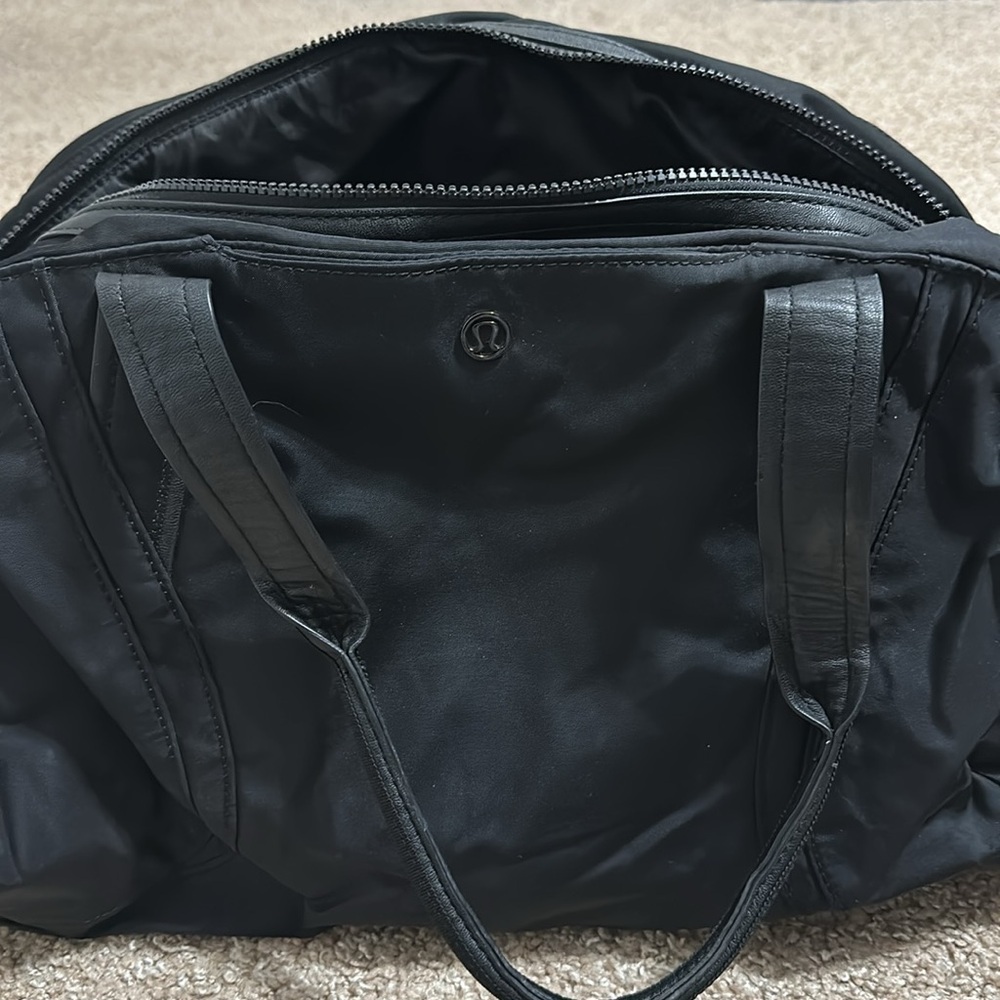 Lululemon - Picture 2 of 10